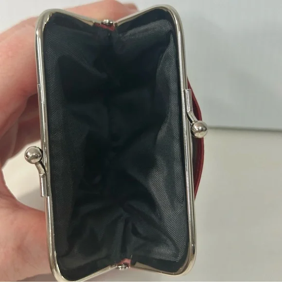 Buxton Coin Purse Wallet Red Leather Kiss Lock + Zipper Pocket + ID window - Picture 7 of 9